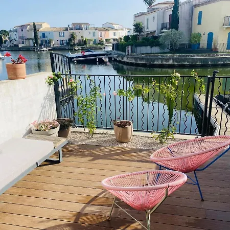 Marina With Pool إج مورت